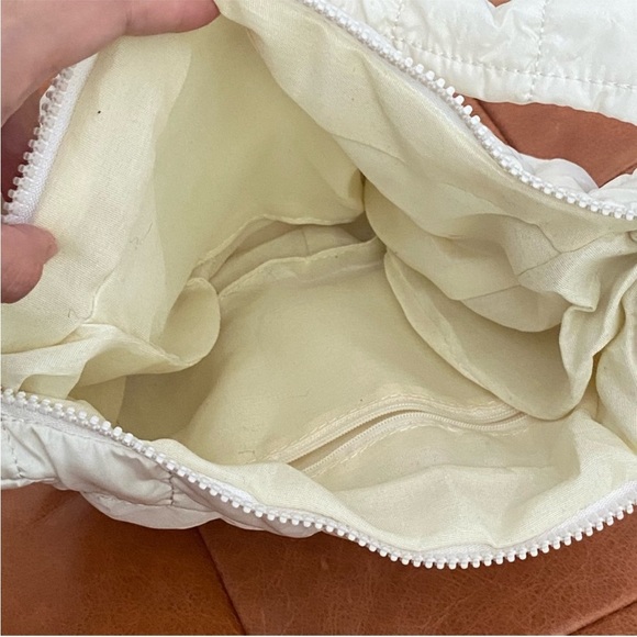 White Quilted Shoulder Bag - Picture 5 of 5